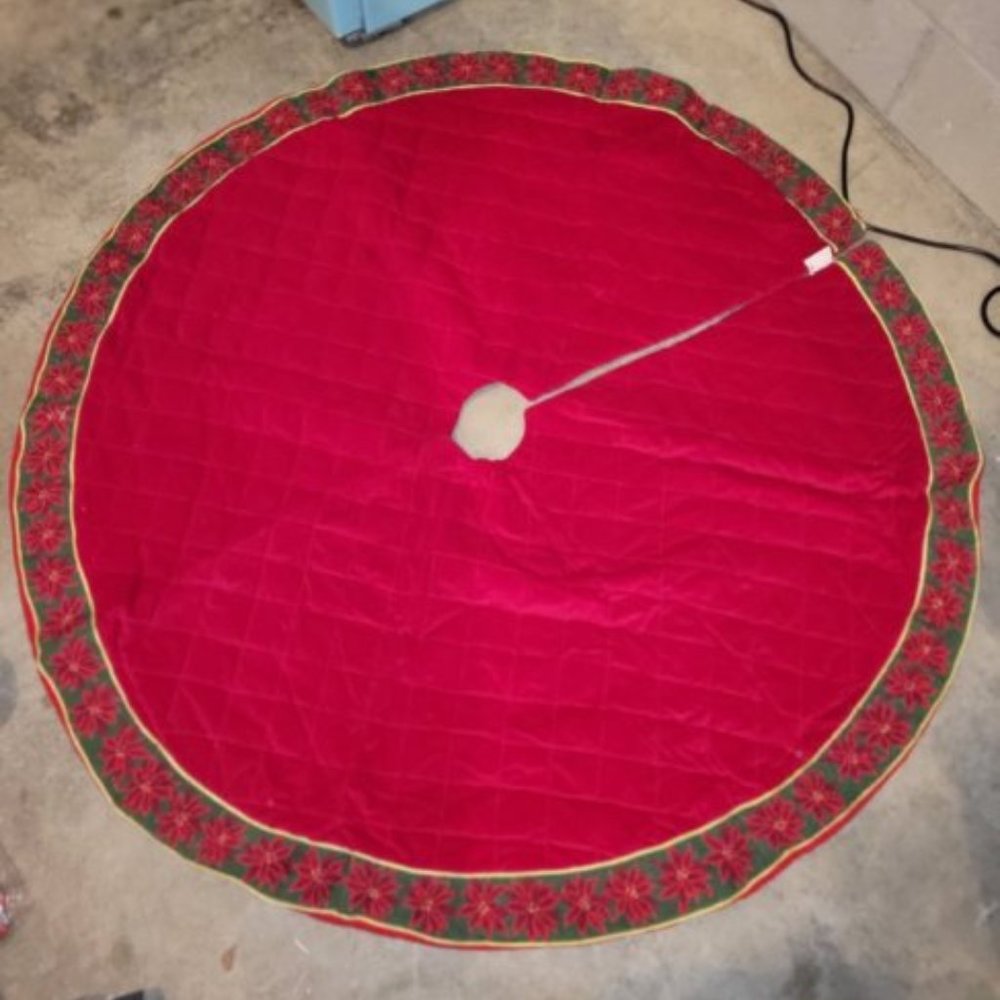 HUGE 56" Handmade Victorian embroidered tapestry poinsettia Christmas Tree Skirt - Picture 1 of 2